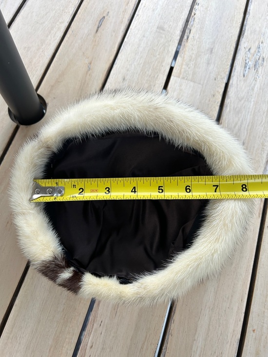 Vintage Plush Mink Fur Pom Hat - Natural Silver-Tipped